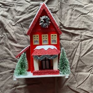 BRAND NEW WONDERSHOP CHRISTMAS 8.5” BATTERY OPERATED LIT DECORATIVE HOUSE